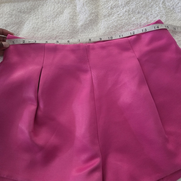 Zara Hot Pink Satin Effect Pleated High Rise Ballooon Dress Shorts Womens Size M - Picture 10 of 15